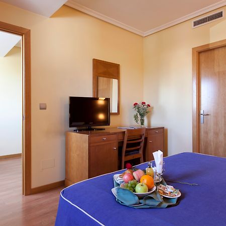 Hotel Galaico Кольядо-Вільяльба Екстер'єр фото