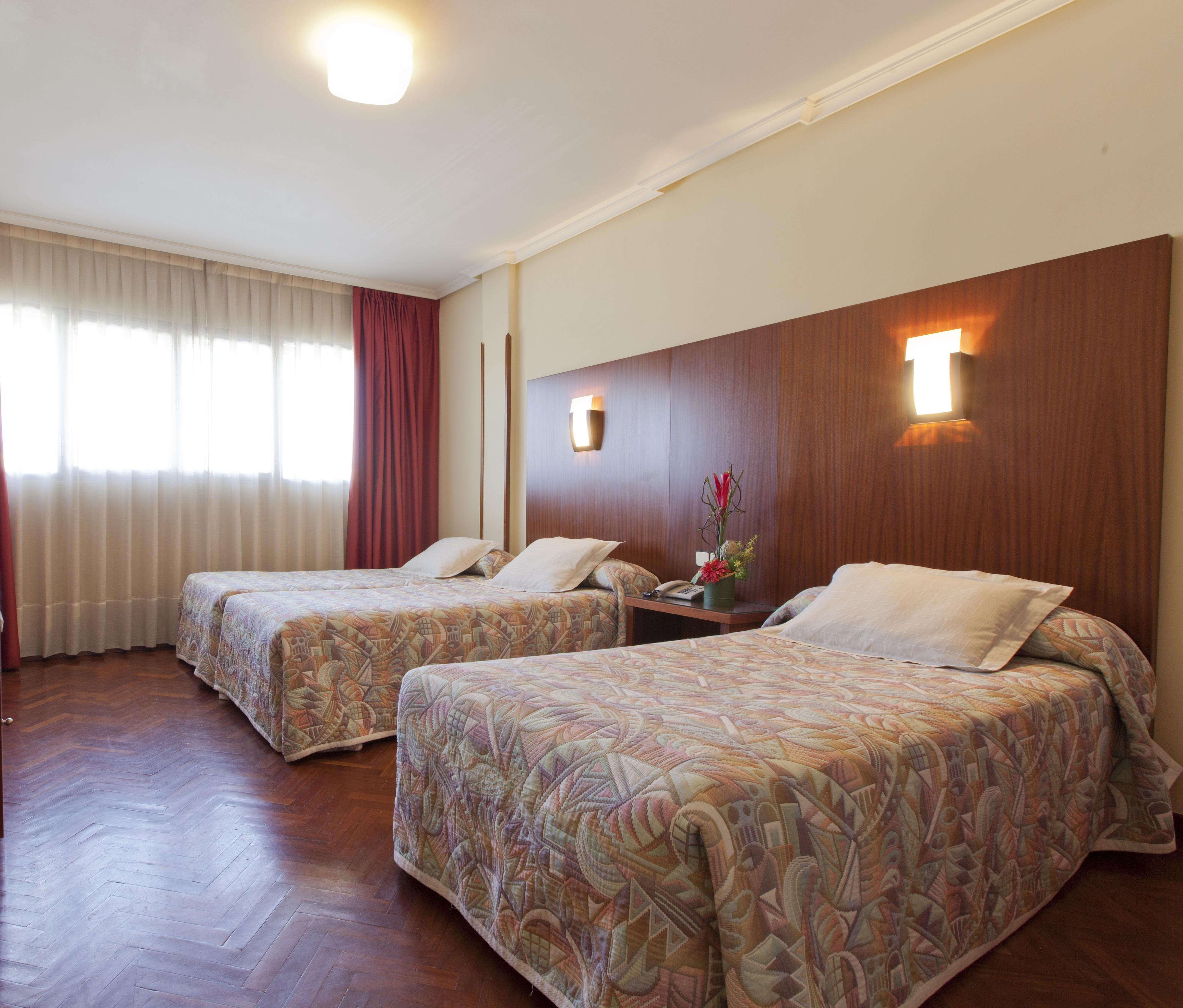 Hotel Galaico Кольядо-Вільяльба Екстер'єр фото